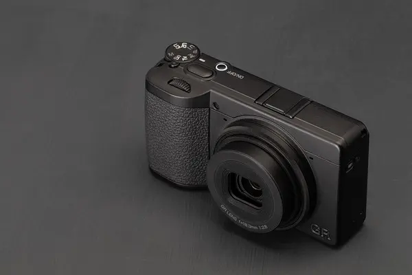 リコー GR IV(GR4) Monochromeの新品/中古の在庫一覧 | みんなのカメラ